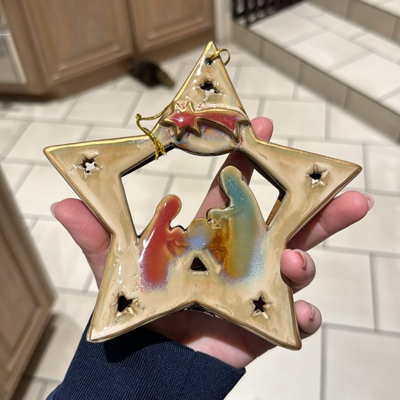Nativity Scene Ornaments - 3 pieces - Picture 12 of 13